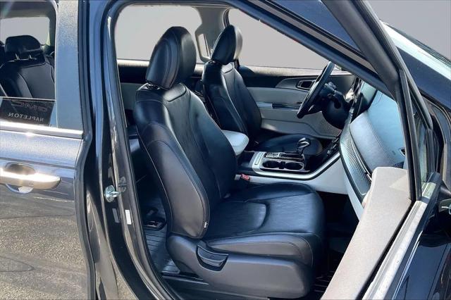 2023 Kia Carnival MPV LX Seat Package