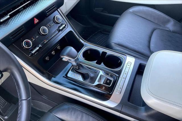 2023 Kia Carnival MPV LX Seat Package