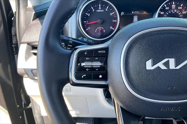 2023 Kia Carnival MPV LX Seat Package