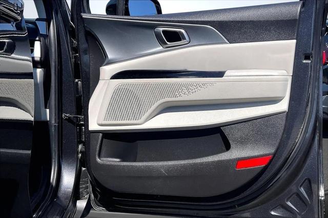 2023 Kia Carnival MPV LX Seat Package