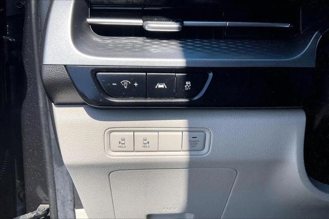 2023 Kia Carnival MPV LX Seat Package
