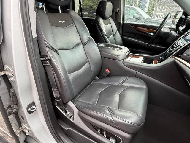 2019 Cadillac Escalade Luxury