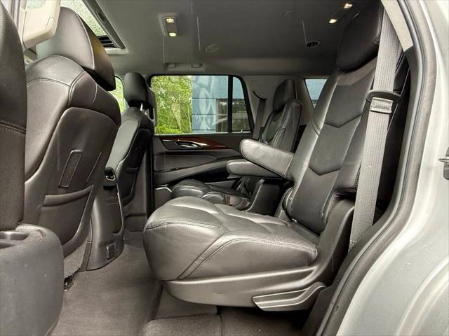 2019 Cadillac Escalade Luxury