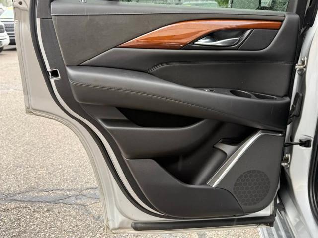2019 Cadillac Escalade Luxury