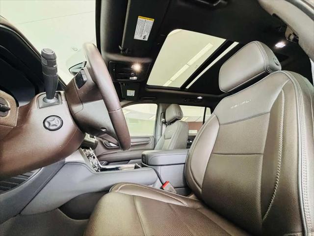 2022 GMC Yukon 4WD Denali