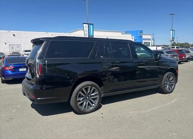 2023 Cadillac Escalade ESV 4WD Sport Platinum