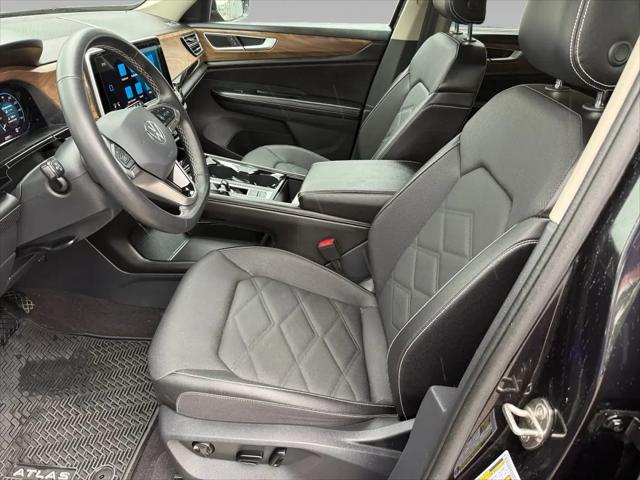 2024 Volkswagen Atlas 2.0T SE w/Technology
