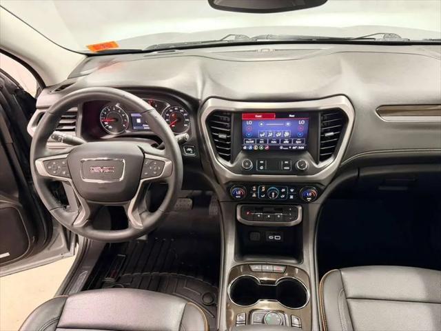 2023 GMC Acadia AWD AT4