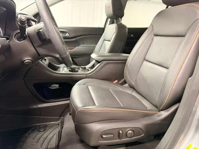 2023 GMC Acadia AWD AT4