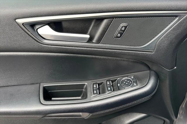 2023 Ford Edge SE
