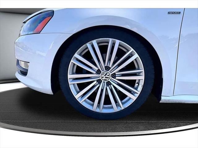 2014 Volkswagen Passat 1.8T Sport