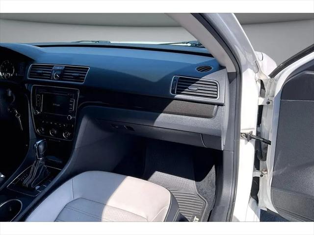 2014 Volkswagen Passat 1.8T Sport