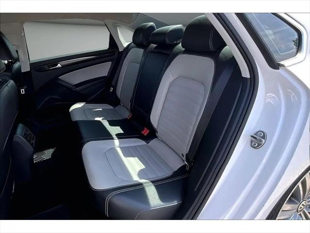 2014 Volkswagen Passat 1.8T Sport