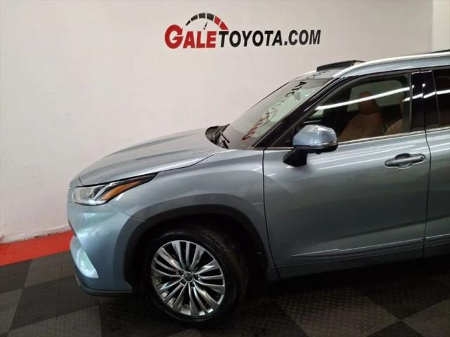 2023 Toyota Highlander Platinum