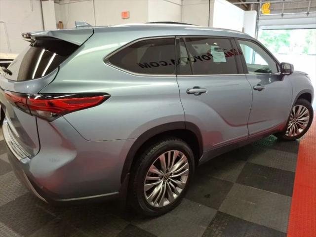 2023 Toyota Highlander Platinum