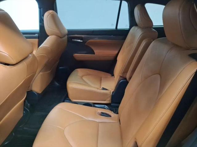 2023 Toyota Highlander Platinum