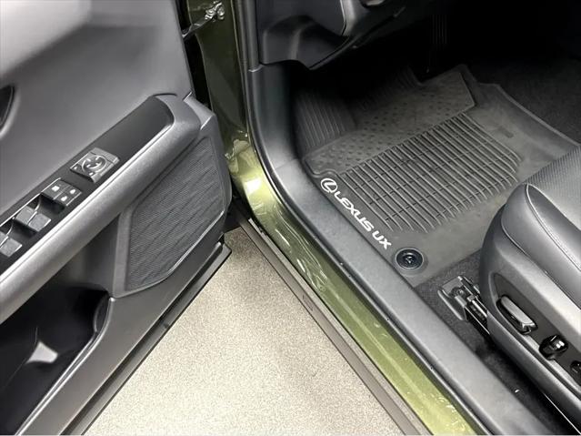 2024 Lexus UX 250h Premium
