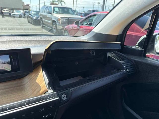 2014 BMW i3 Base w/Range Extender