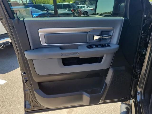 2018 Ram 1500 Big Horn Crew Cab 4x4 5'7" Box