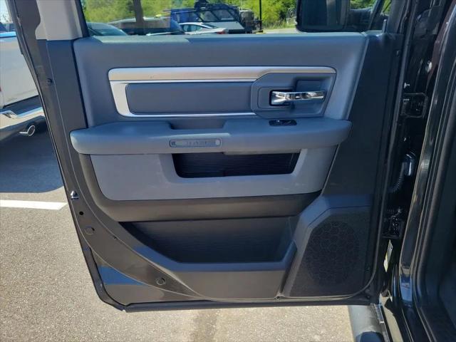 2018 Ram 1500 Big Horn Crew Cab 4x4 5'7" Box