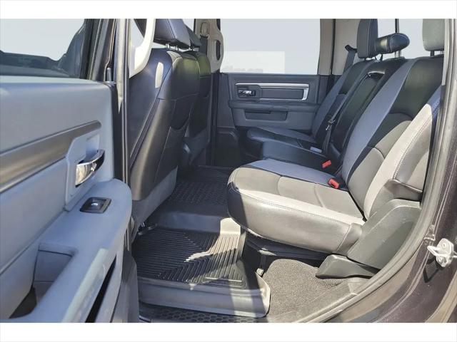2018 Ram 1500 Big Horn Crew Cab 4x4 5'7" Box