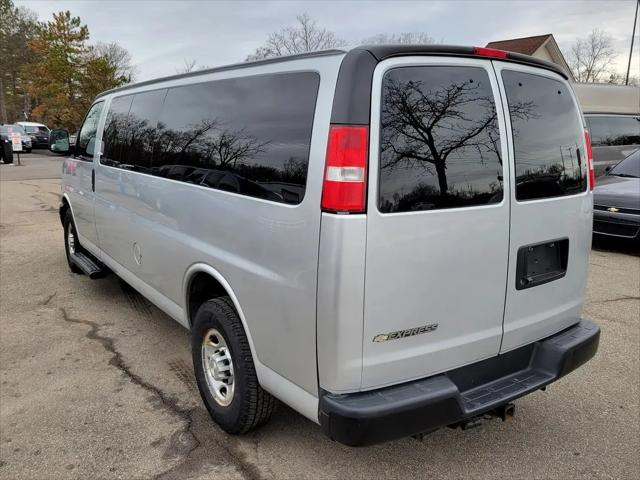 2020 Chevrolet Express Passenger RWD 3500 Extended Wheelbase LS