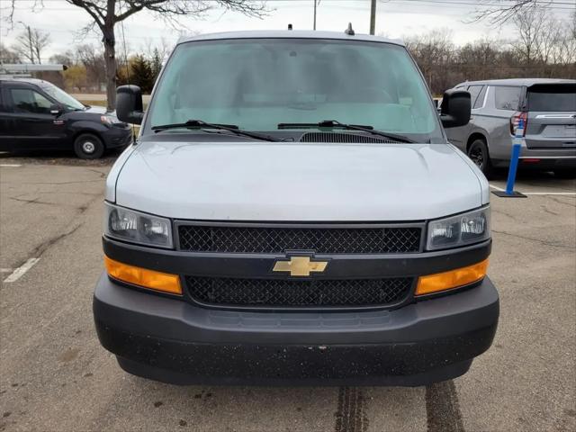 2020 Chevrolet Express Passenger RWD 3500 Extended Wheelbase LS