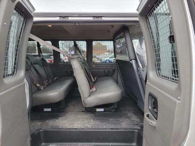 2020 Chevrolet Express Passenger RWD 3500 Extended Wheelbase LS
