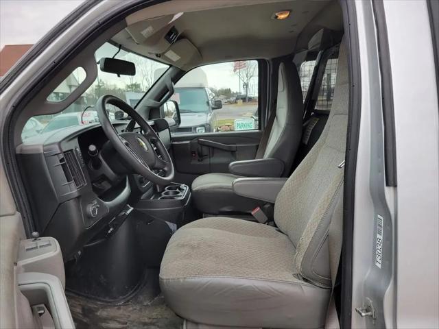 2020 Chevrolet Express Passenger RWD 3500 Extended Wheelbase LS