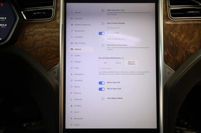 2017 Tesla Model S 90D