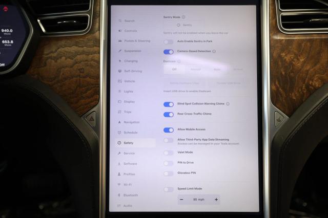 2017 Tesla Model S 90D