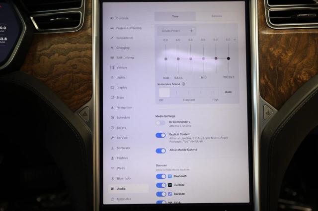 2017 Tesla Model S 90D