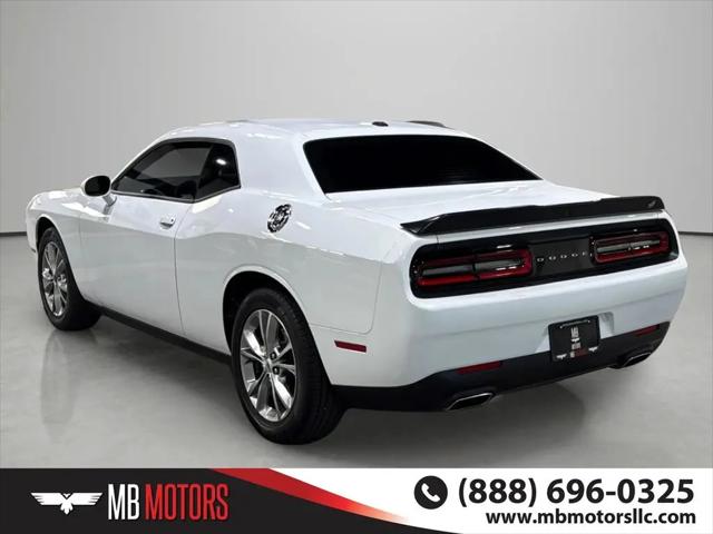 2023 Dodge Challenger SXT AWD