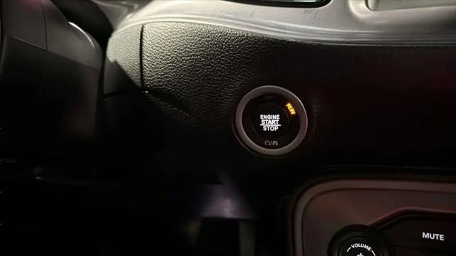 2023 Dodge Challenger SXT AWD