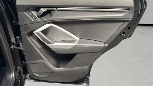 2025 Audi Q3 Premium 45 TFSI S line quattro Tiptronic