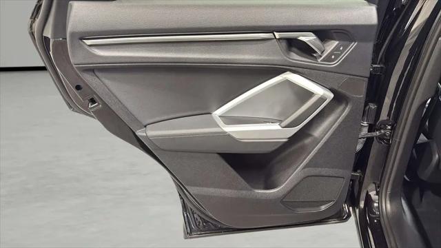 2025 Audi Q3 Premium 45 TFSI S line quattro Tiptronic