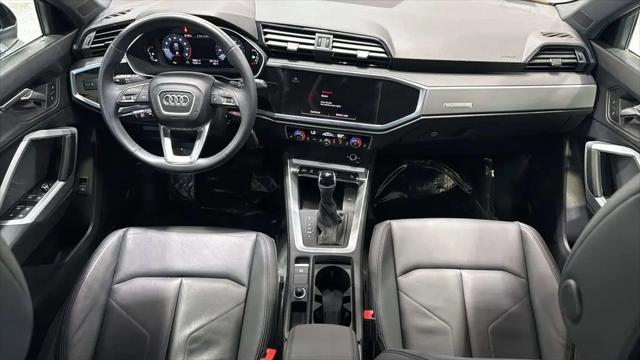 2025 Audi Q3 Premium 45 TFSI S line quattro Tiptronic