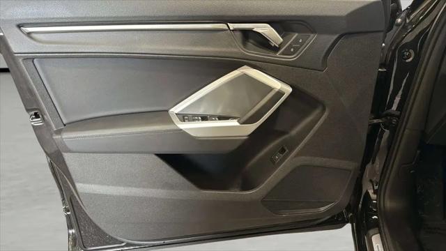 2025 Audi Q3 Premium 45 TFSI S line quattro Tiptronic
