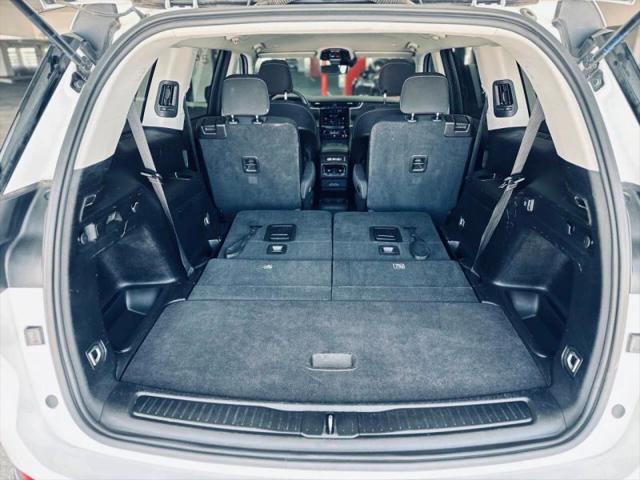 2023 Jeep Grand Cherokee L Laredo 4x2