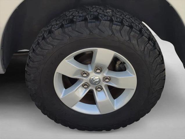 2019 Ram 1500 Classic SLT Crew Cab 4x4 5'7" Box