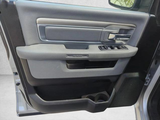 2019 Ram 1500 Classic SLT Crew Cab 4x4 5'7" Box
