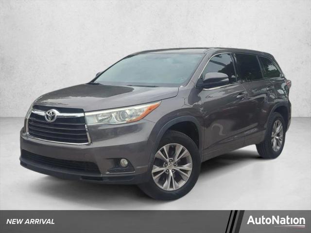 2015 Toyota Highlander LE Plus V6 for sale in Fort Myers, FL