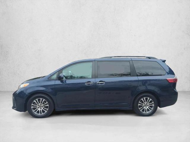 2019 Toyota Sienna XLE 8 Passenger
