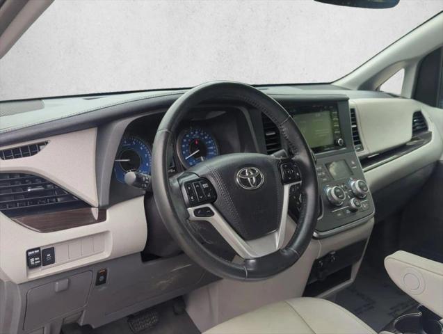 2019 Toyota Sienna XLE 8 Passenger