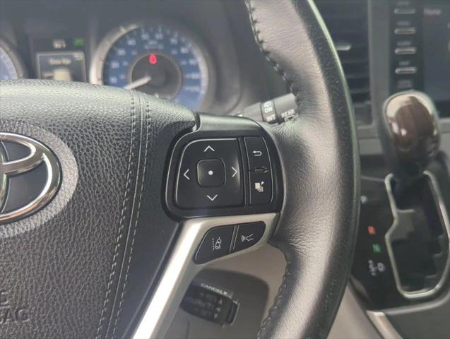2019 Toyota Sienna XLE 8 Passenger