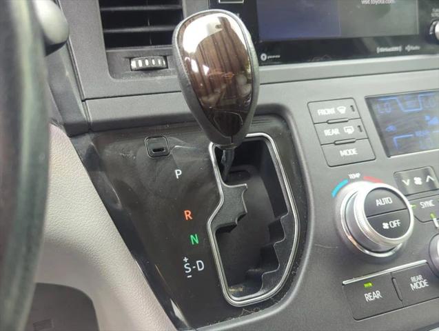 2019 Toyota Sienna XLE 8 Passenger