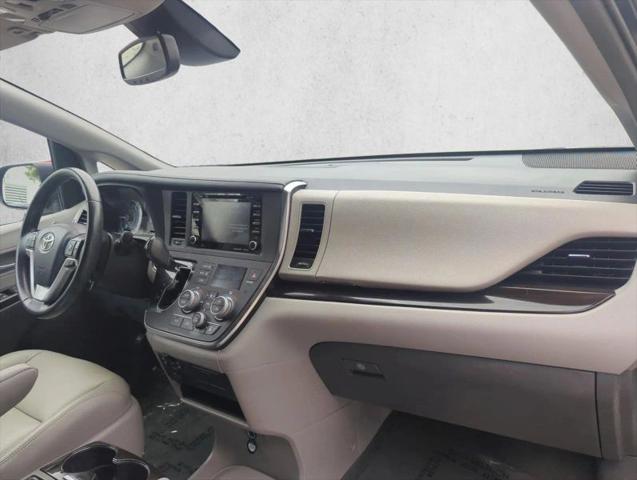 2019 Toyota Sienna XLE 8 Passenger