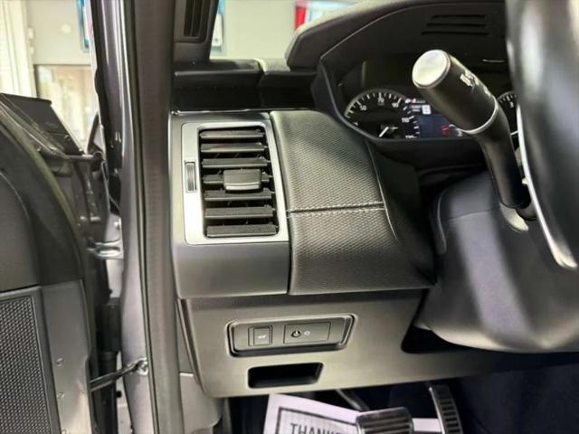 2023 Land Rover Discovery P300 S R-Dynamic