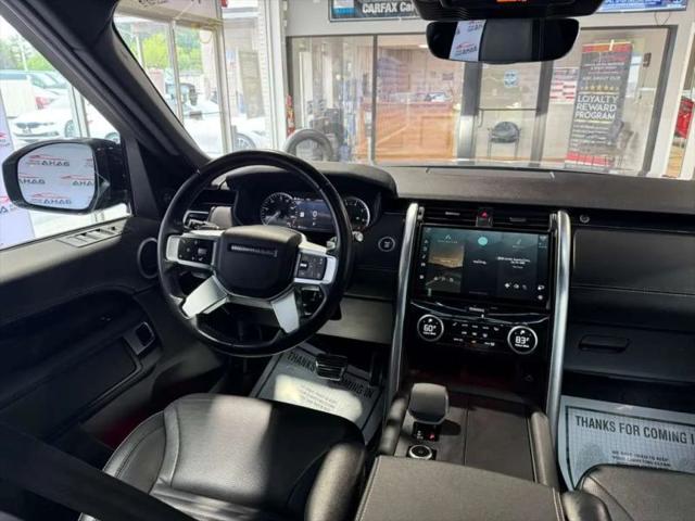 2023 Land Rover Discovery P300 S R-Dynamic