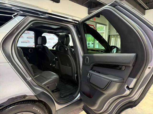 2023 Land Rover Discovery P300 S R-Dynamic
